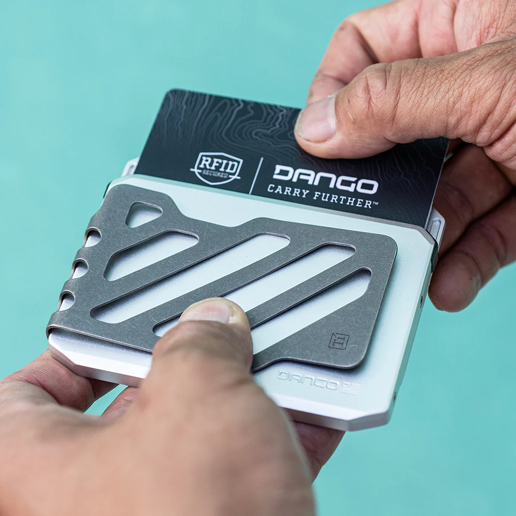 545-SK1-SLIDE-KICK-WALLET-WITH-TITANIUM-MONEY-CLIP-31.webp SK1 SLIDE KICK WALLET WITH TITANIUM MONEY CLIP