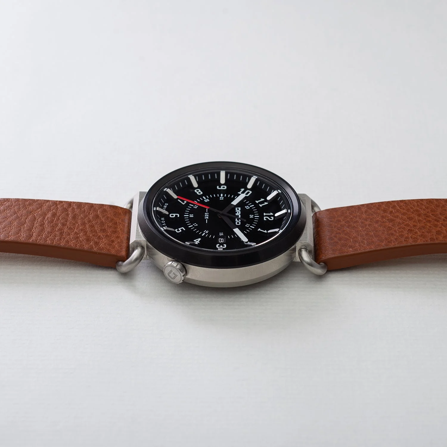574-TK-01-TREK-WATCH-WITH-ITALIAN-LEATHER-STRAP-WHISKEY-BROWN-7.webp TK-01 - TREK WATCH WITH ITALIAN LEATHER STRAP - WHISKEY BROWN